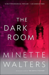 Walters Minette — Dark Room