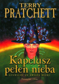 PRACHETT TERRY — Kapelusz Pelen Nieba